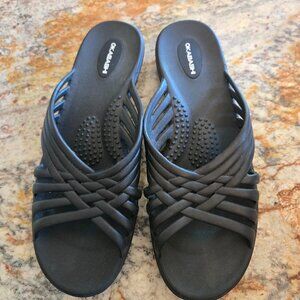 NWOT Okabashi Womens Sandals Size M 6.5/7.5 Rubber Slip-On Black
